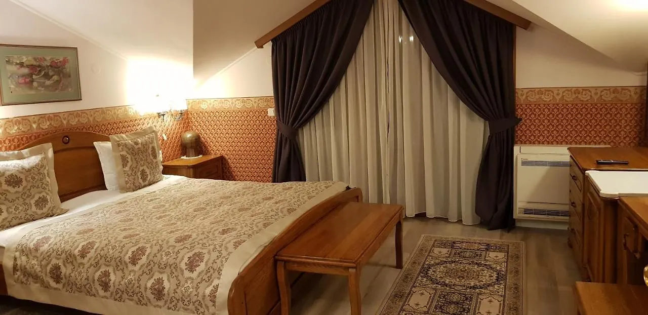 Hotel Odeon Plovdiv 3*,
